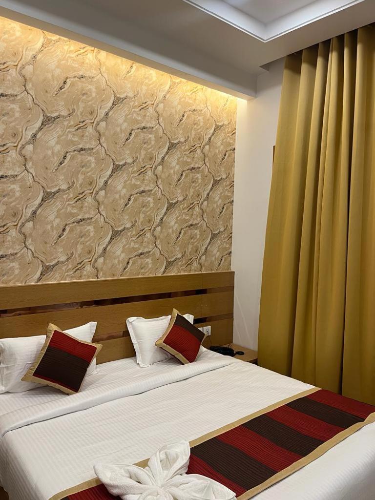 Hotel Royal Casa Лакхнау Экстерьер фото