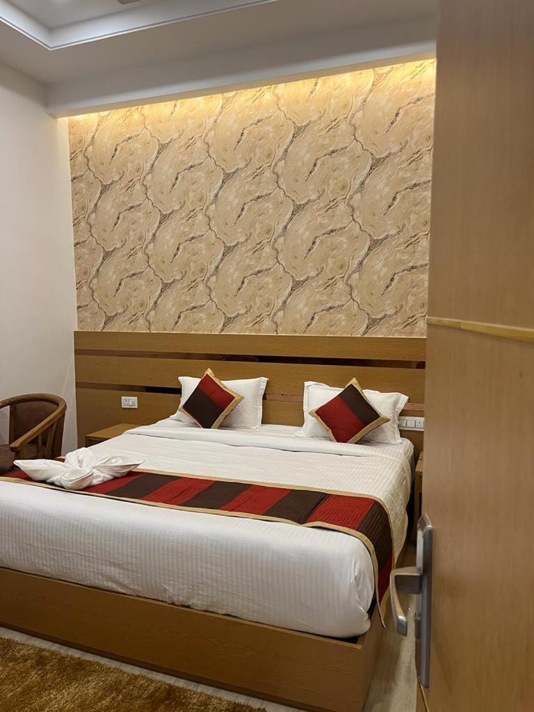 Hotel Royal Casa Лакхнау Экстерьер фото