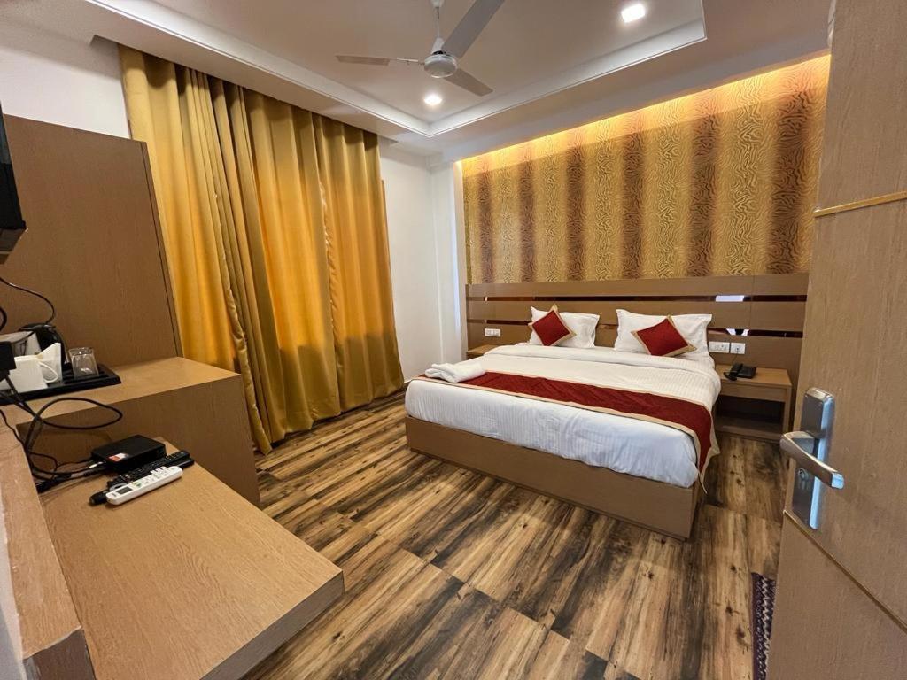 Hotel Royal Casa Лакхнау Экстерьер фото