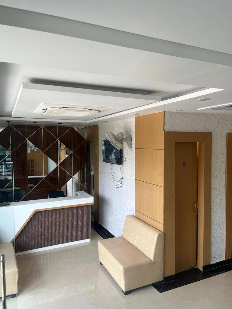 Hotel Royal Casa Лакхнау Экстерьер фото