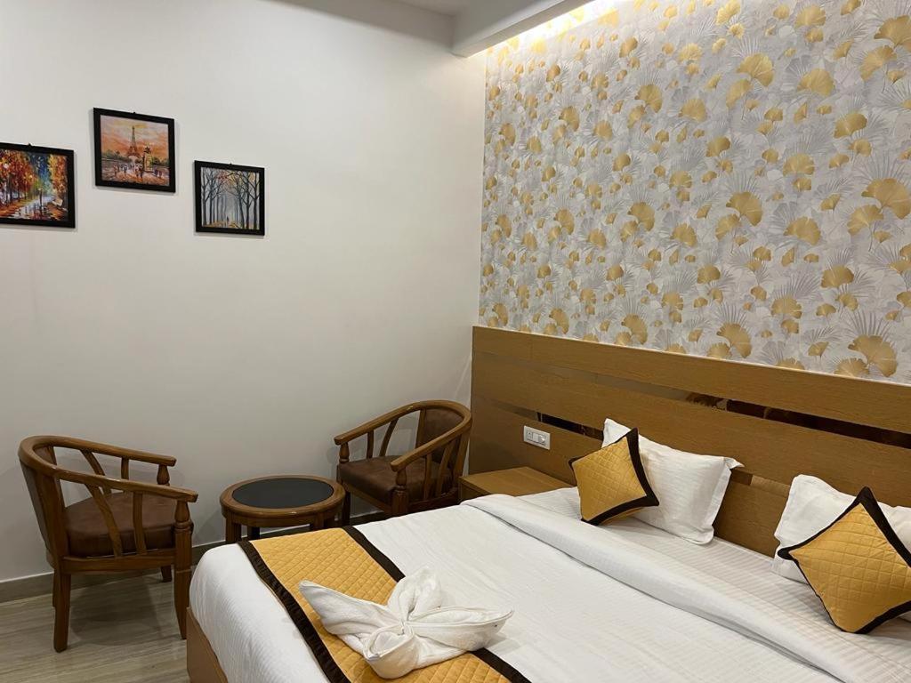 Hotel Royal Casa Лакхнау Экстерьер фото