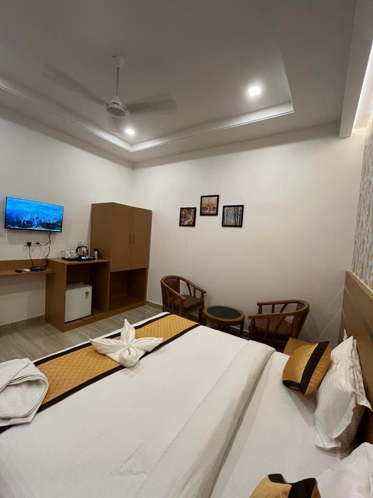 Hotel Royal Casa Лакхнау Экстерьер фото