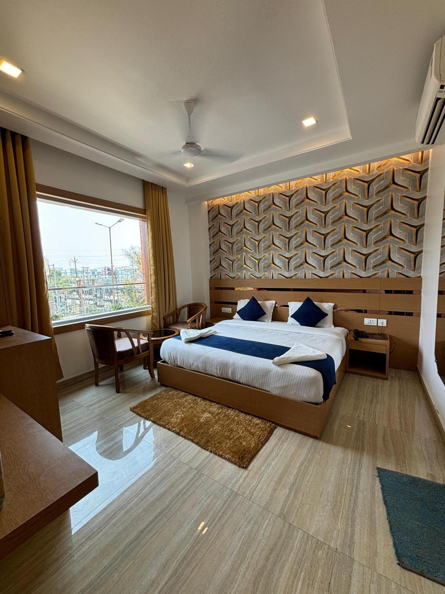 Hotel Royal Casa Лакхнау Экстерьер фото