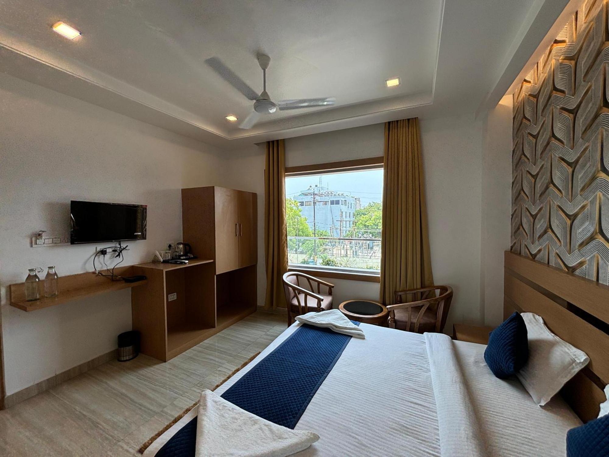 Hotel Royal Casa Лакхнау Экстерьер фото